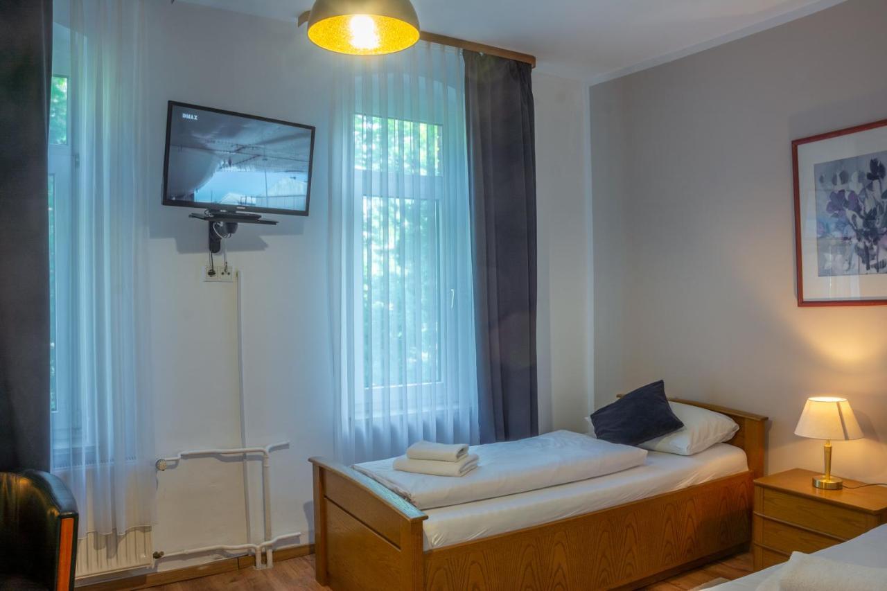 Hotel Klosterturm Хилдесхайм Екстериор снимка